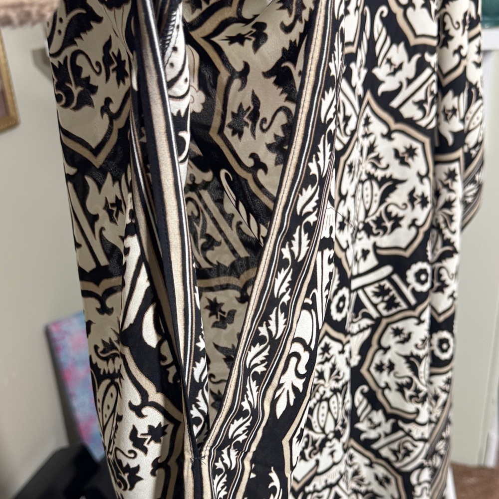 NWT Max Studio Cream/Black/Tan Medallion 2 piece set Wide-Leg Pants and Kimono - Picture 8 of 13